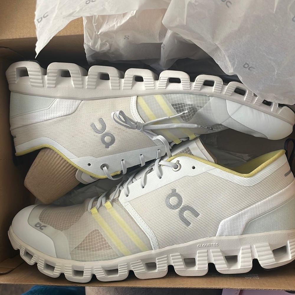 Cloud X Shift in Vapor & Acacia On Cloud Mens